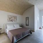 Vittoria 4*