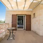 Vittoria אוסטוני